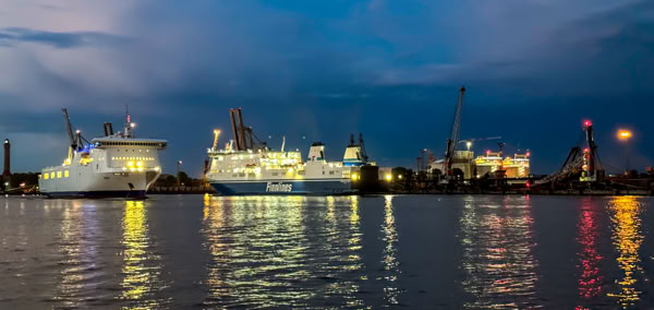 Hafeneinfahrt Swinemünde